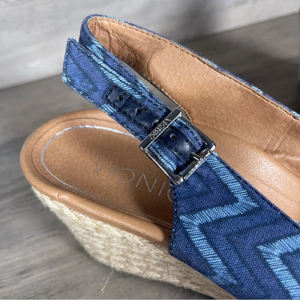 Vionic Womens 9 Coralina Blue Chevron Espadrille Supportive Wedge Slingback Shoe